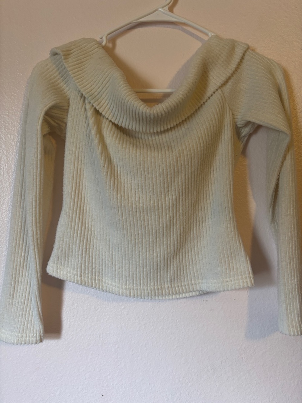 Womanβs White Ribbed Off-Shoulder Cowl Neck Sweater Top, Cropped, Size XS
